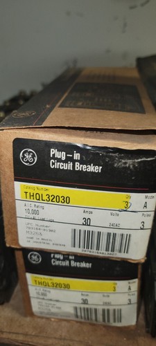 Plug circuit breaker - ge,
