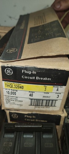 Plug circuit breaker - circuit,